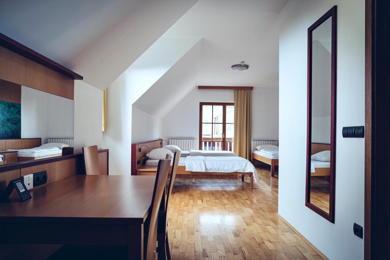 Pohorje Village Wellbeing Resort - Forest Hotel Videc ฮอชโกโปโอเรีย ภายนอก รูปภาพ